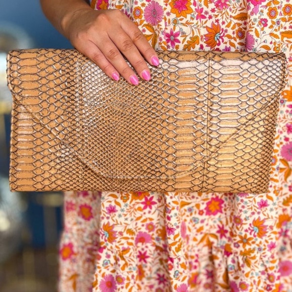 Camel Snakeskin Patterned Envelope Clutch - Picture 1 of 1
